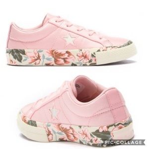 Converse Pink Floral Women's Sneakers size 7Y but fits size 9 women’s